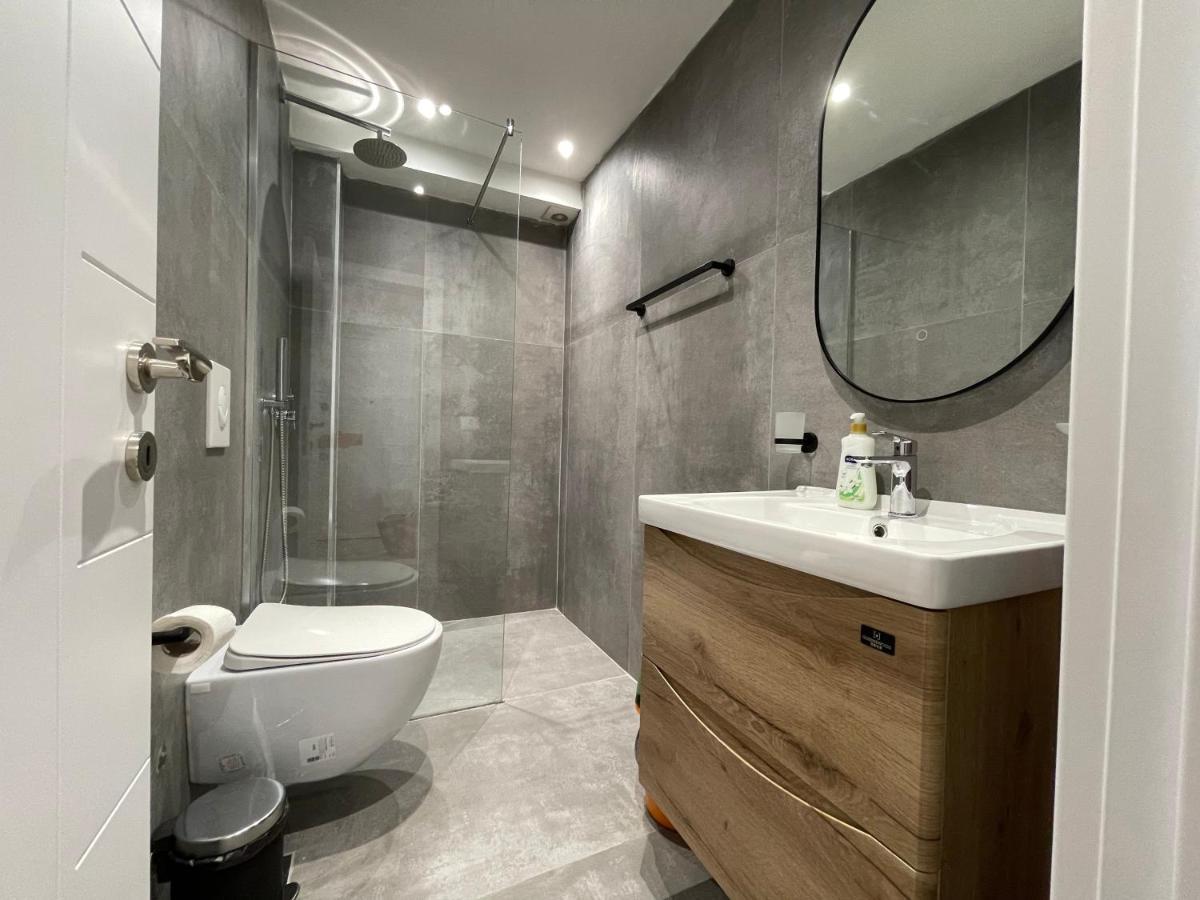 Myslym Shyri'S Apartments Tiranë Luaran gambar