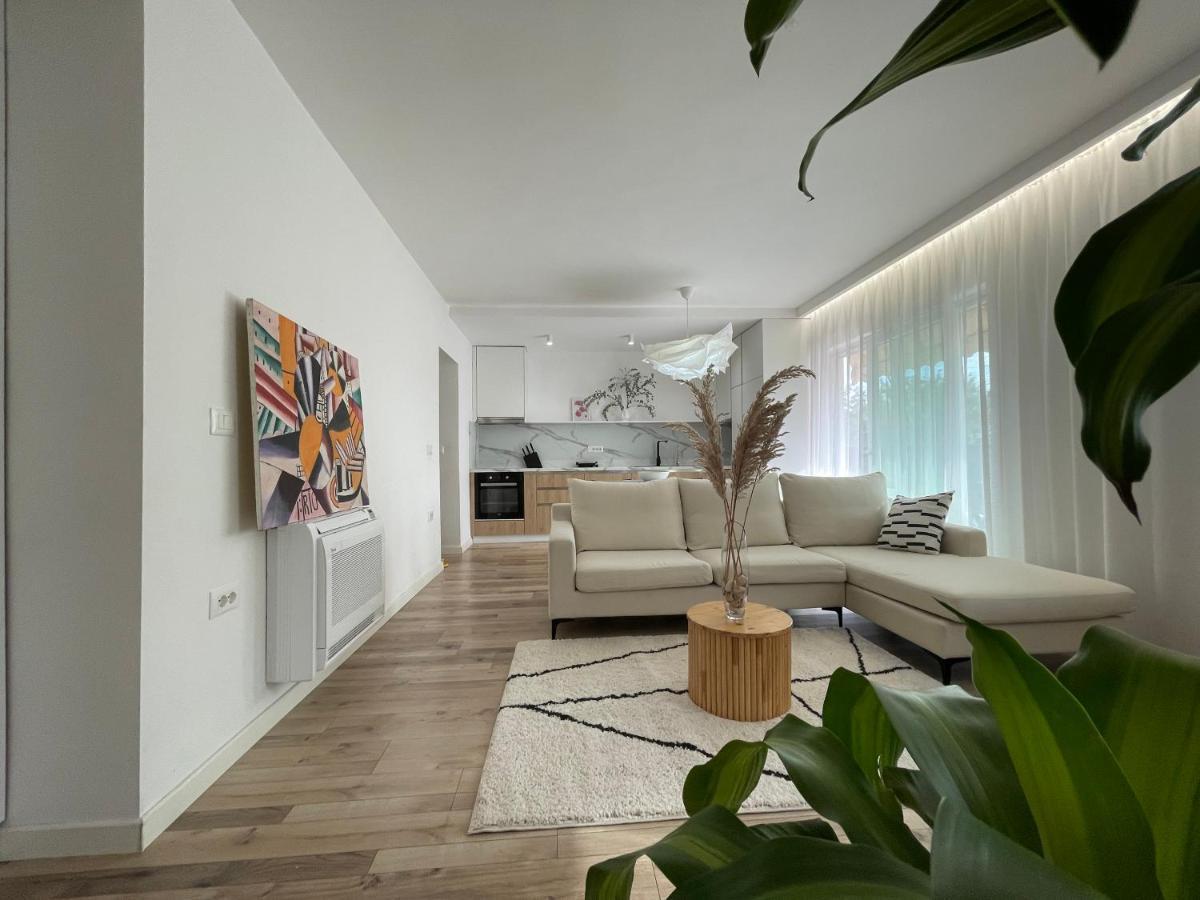 Myslym Shyri'S Apartments Tiranë Luaran gambar
